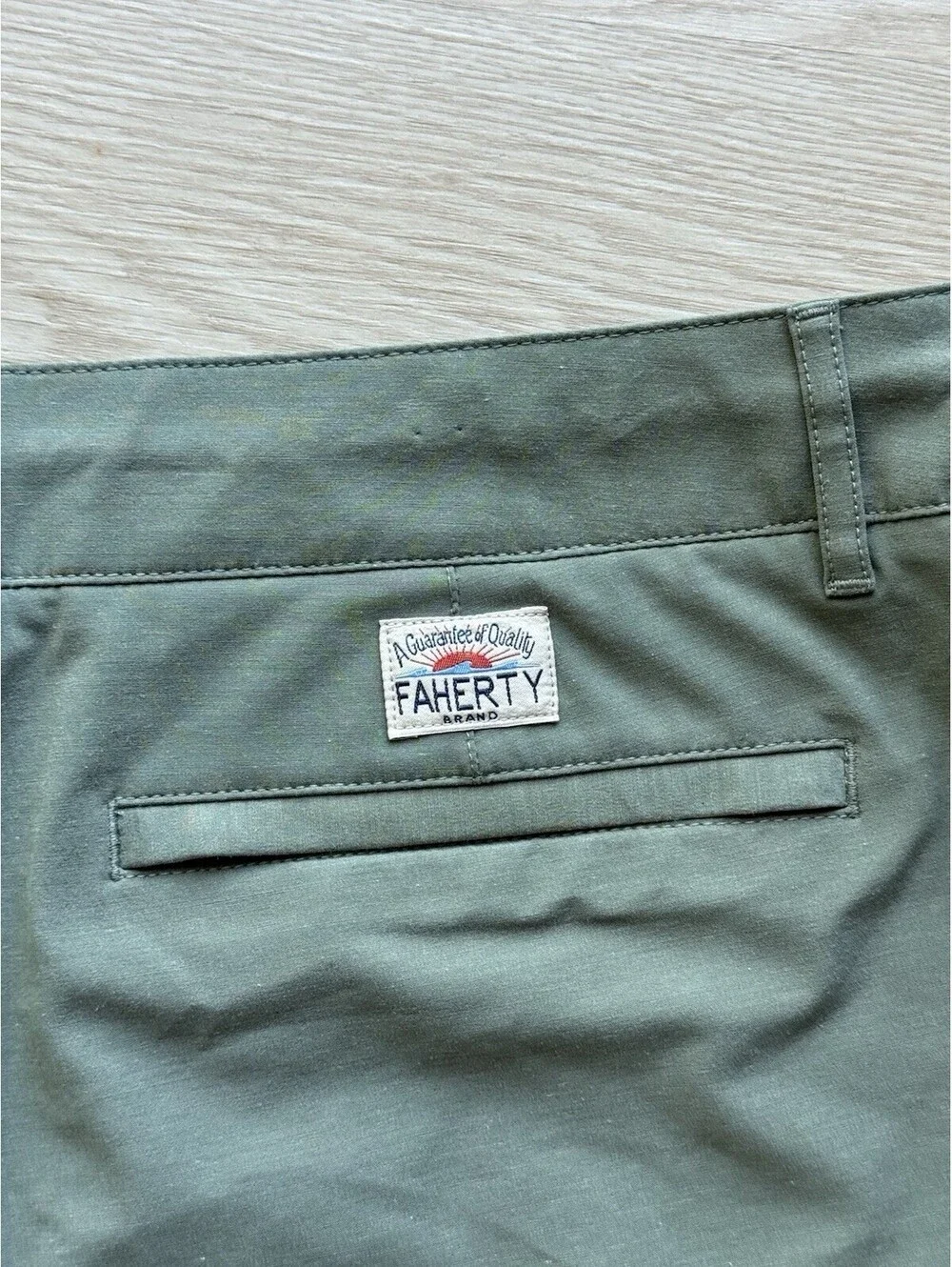Faherty Men’s All Day Short 7” Sage Green Men’s Size 38 9” Inseam Gorpcore